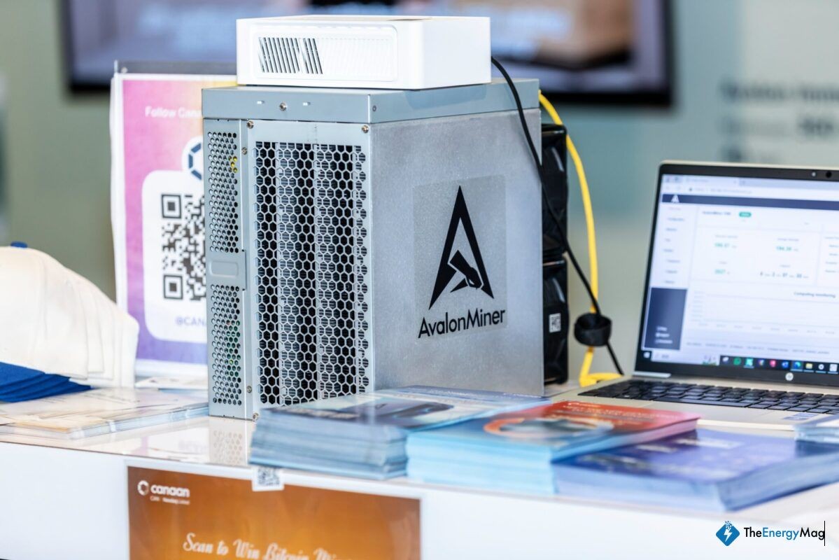 Canaan Shares Surge 18% on Record 50,000-Unit Avalon Bitcoin Miner Order in U.S.